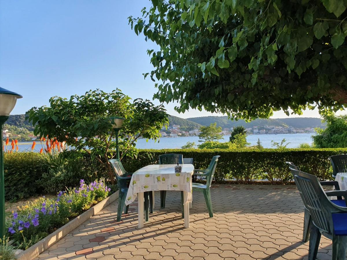 Apartmani Mira Supetarska Draga Eksteriør billede