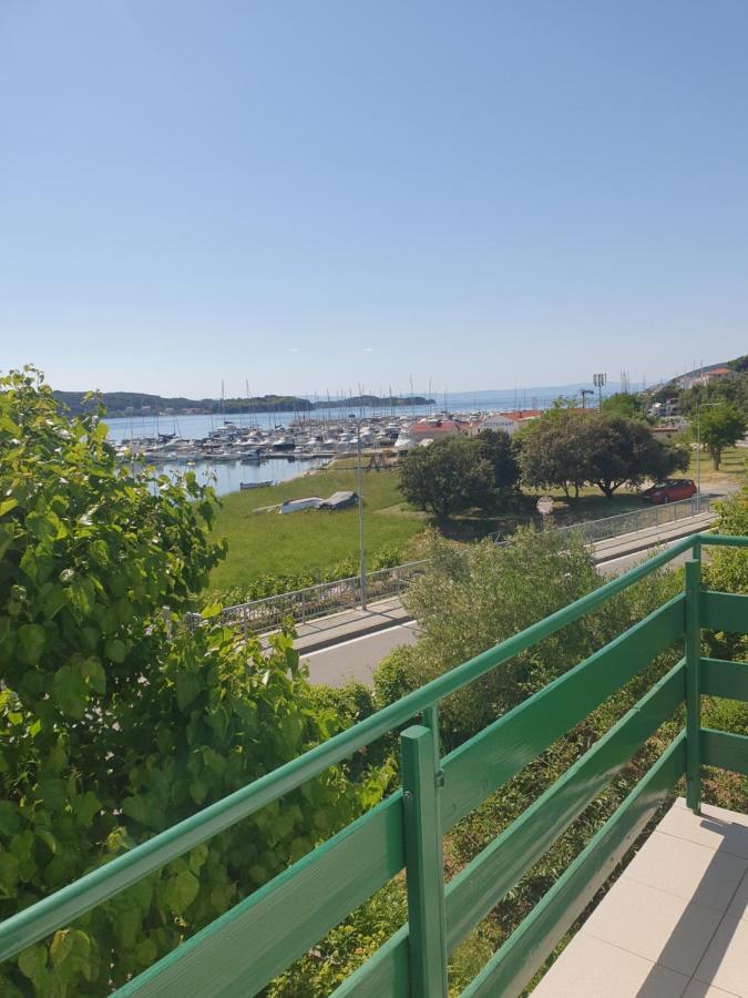 Apartmani Mira Supetarska Draga Eksteriør billede