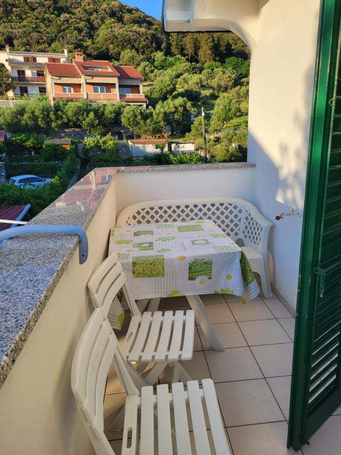 Apartmani Mira Supetarska Draga Eksteriør billede