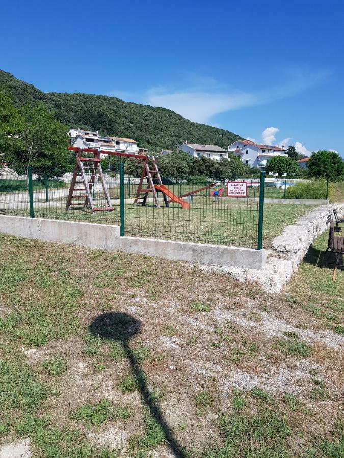 Apartmani Mira Supetarska Draga Eksteriør billede